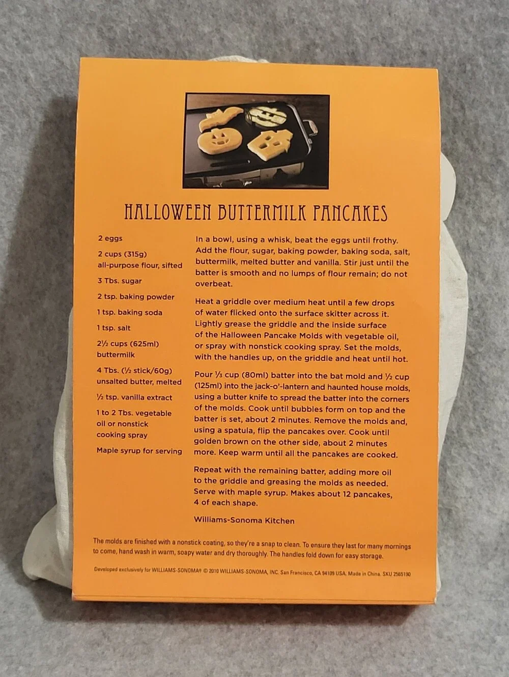 Williams Sonoma Set of 3 Halloween Pancake Molds Bat Pumpkin Haunted House NEW